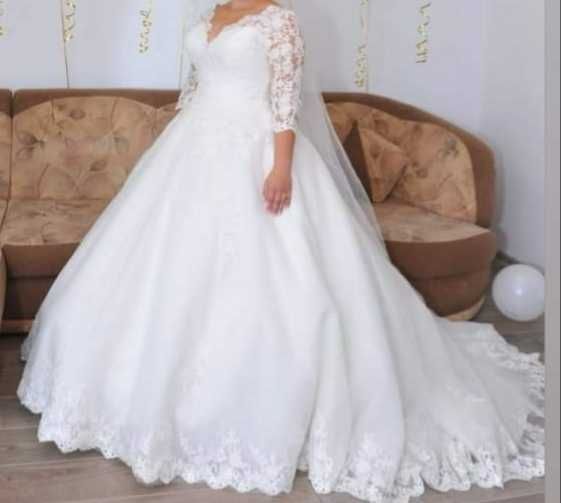 Vând rochie de mireasa Anastasia Gold - Elite Mariaj