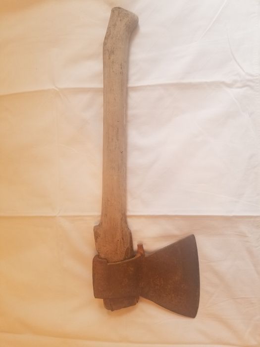 Топор советский.  Р-н Универмаг