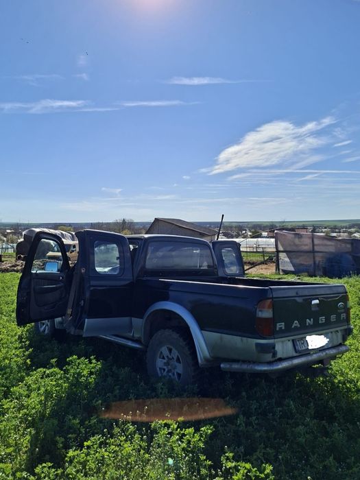 Vând schimb jeep ford ranger