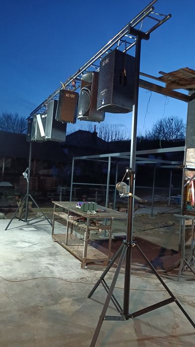 Set Schela de lumini,adaptori și stativ 3500 roni