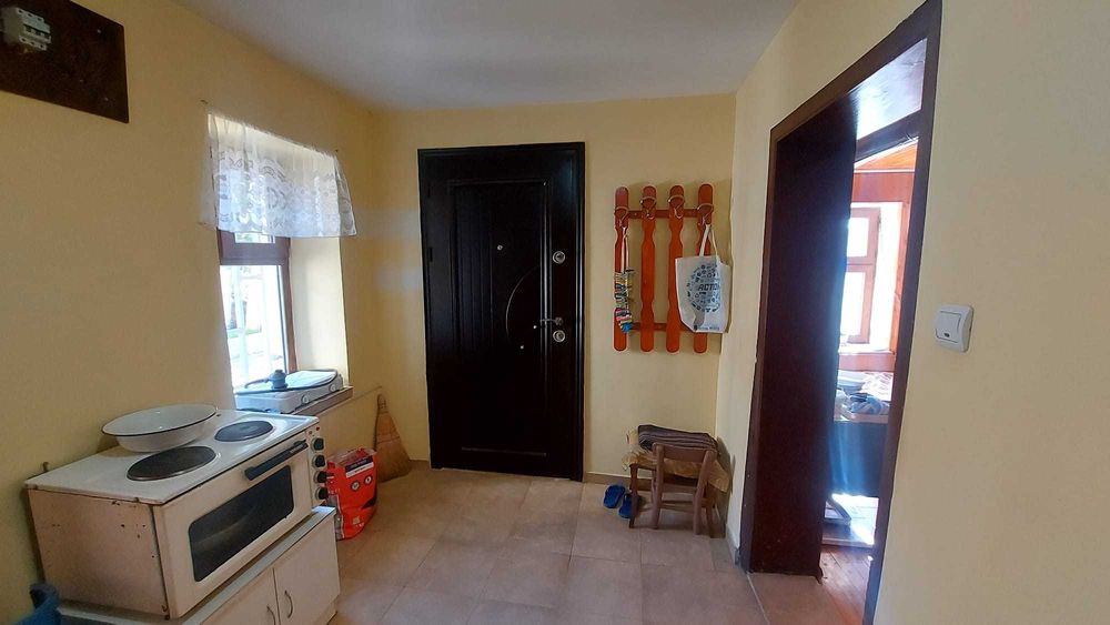 Двуетажна къща в с. Стамболово, обл. Хасково