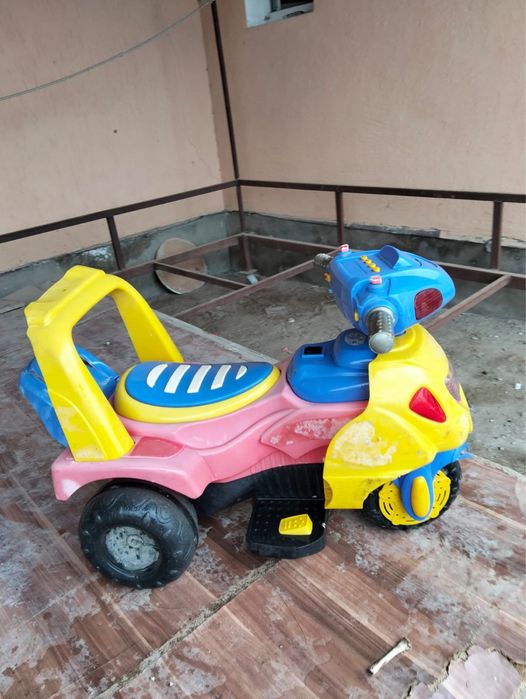 Детская каталка-мотоцикл