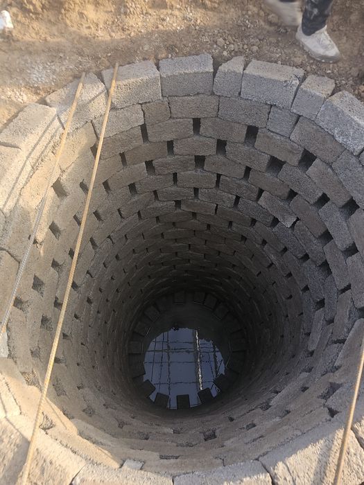 Urachi va santexnik ustasi.