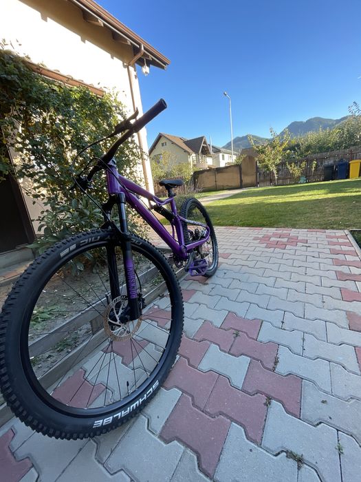Bicicleta full suspension