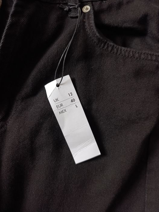 Продам джинсы новые