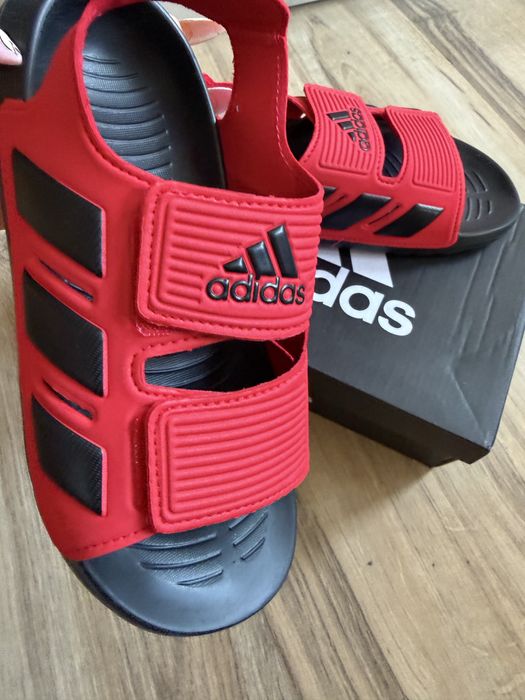 Оригинални нови юношески сандали adidas Altaswim 2.0 ! 33 н