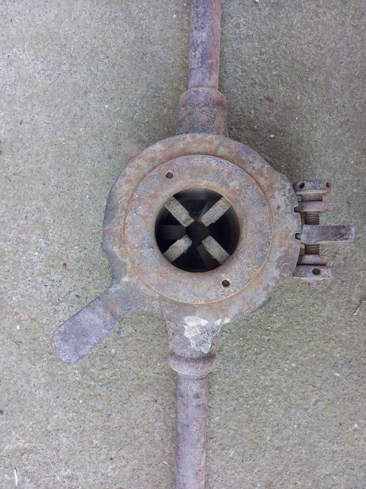 Ручной трубный резьборез