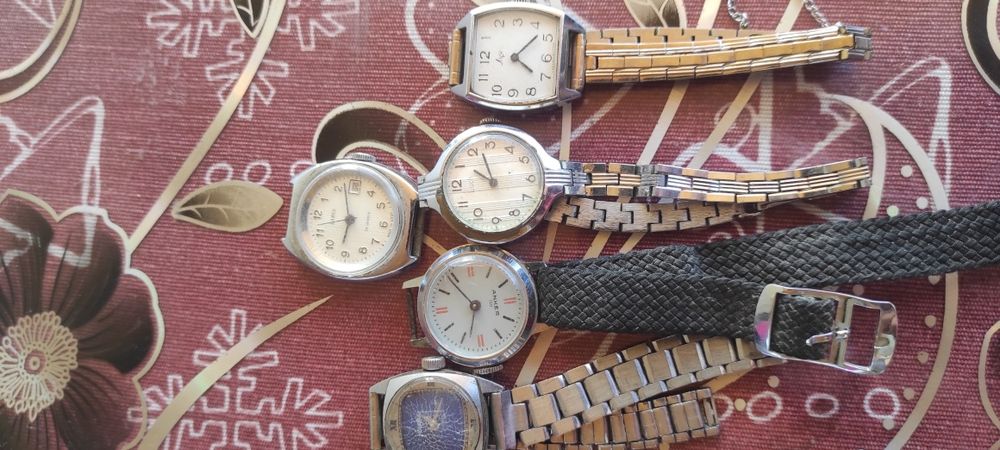 Стари часовници за части