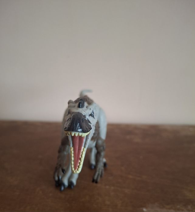 Велоцираптор (Jurassic world) - Mattel
