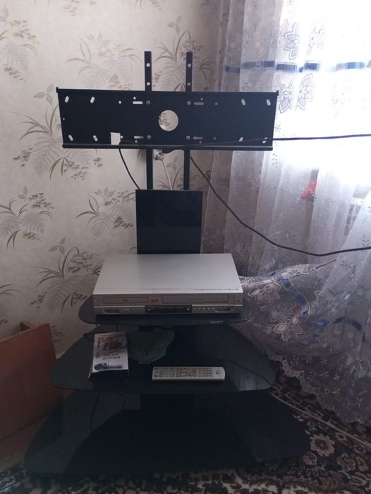 Подставка под телевизор