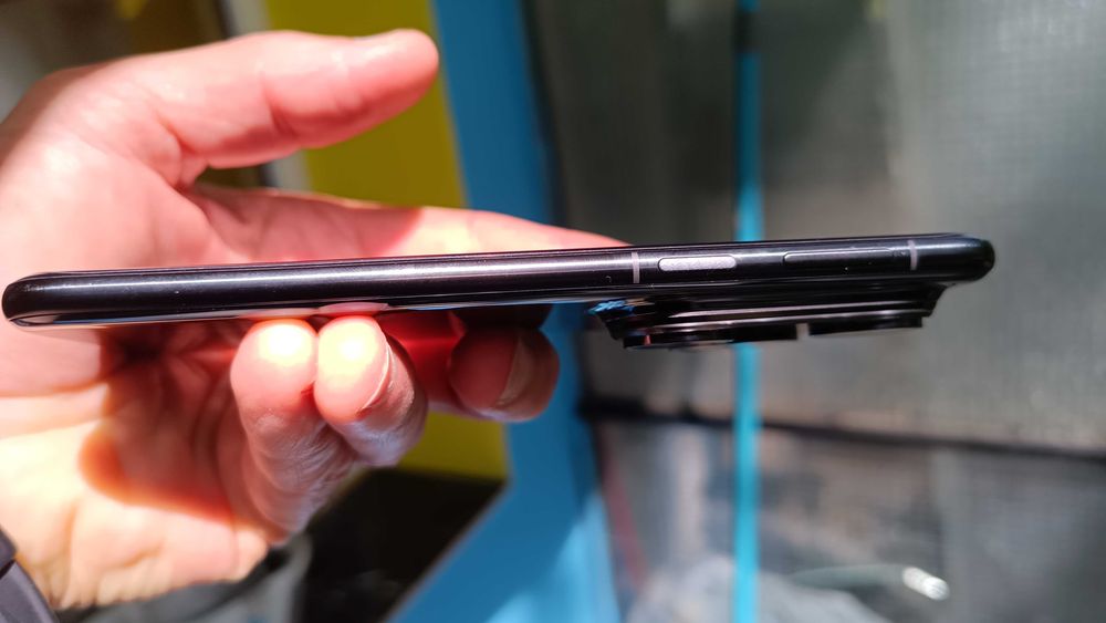Продавам Huawei Pura80 Pro
