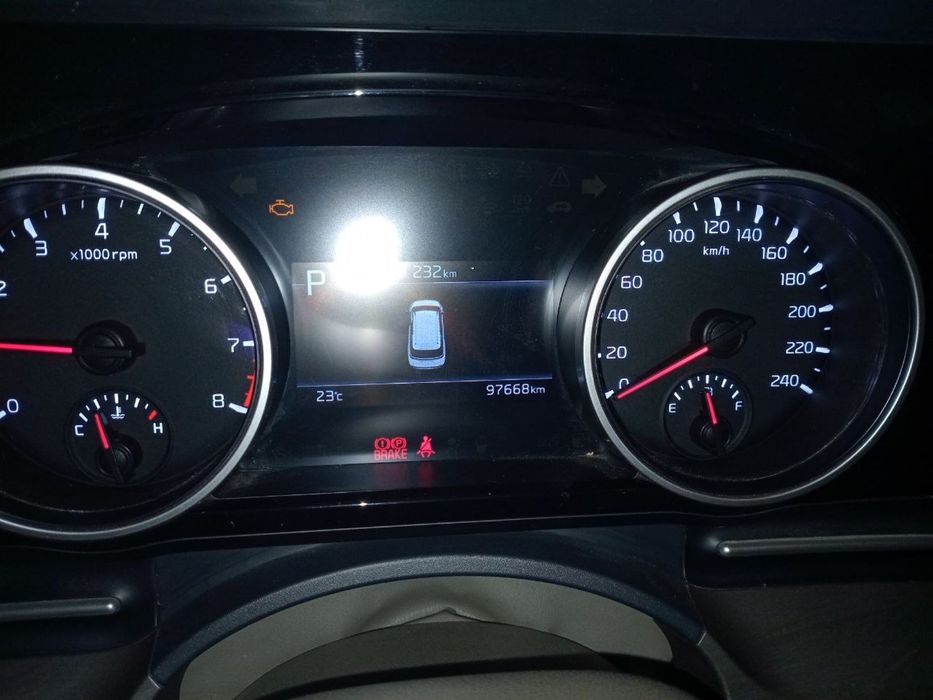 Kia Carnival минивен 2021й пробег 97600км