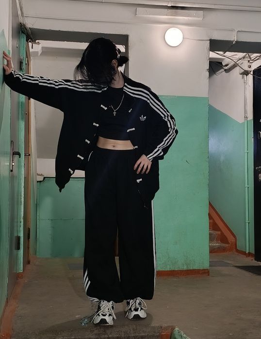 Продам худи Адидас