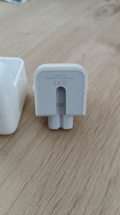 Încărcător de priză - Apple