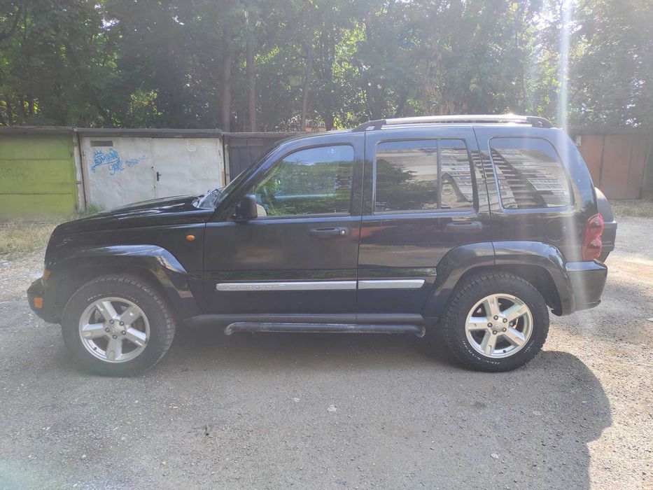 Jeep Cherokee KJ 2.8 CRD, 2005 г., автоматик и 4x4, на реални 204 757 км.