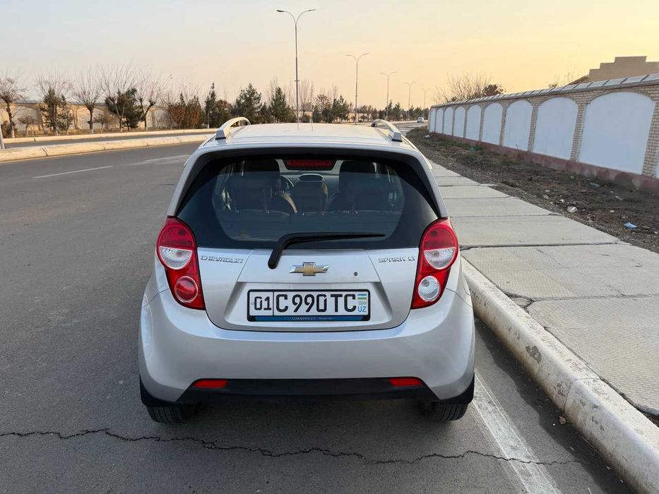 Продаётся Chevrolet Spark LT AT 1.25