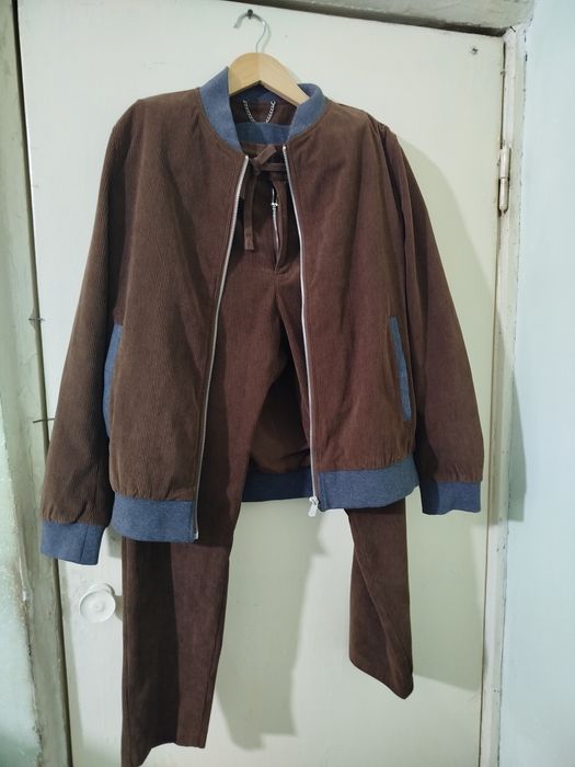 Продам Итальянский костюм..