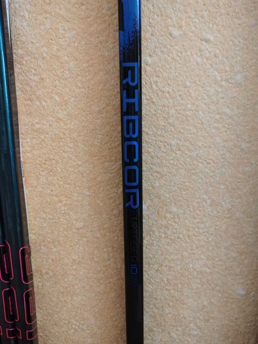 Клюшки хоккейные