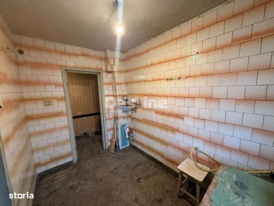 3 camere I 75mp I etaj 3/9 I 3 balcoane I Crangasi - necesita renovare