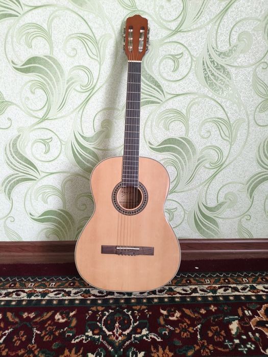 Гитара классическая