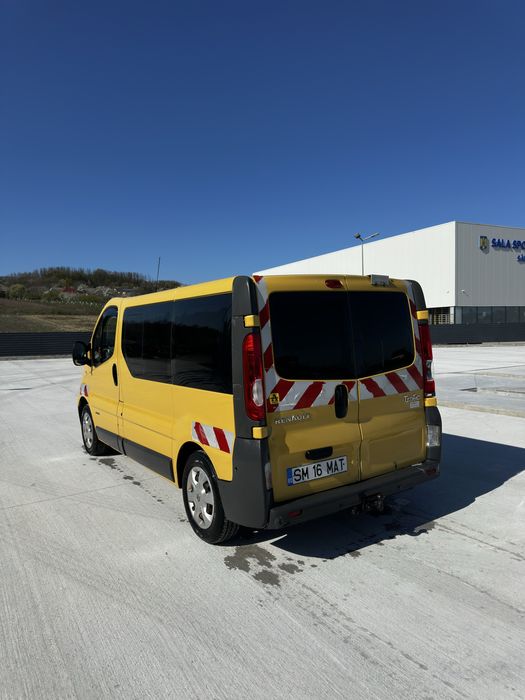 Renault Trafic 2.0 dci 115 cp
