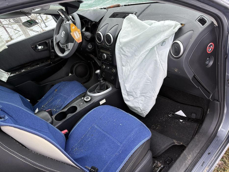 Vand / Dezmembrez Nissan Qashqai 2.0 diesel  4x4