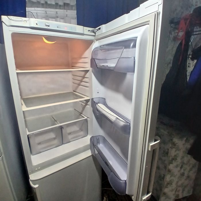 Холодильник Бирюса 1,70 м