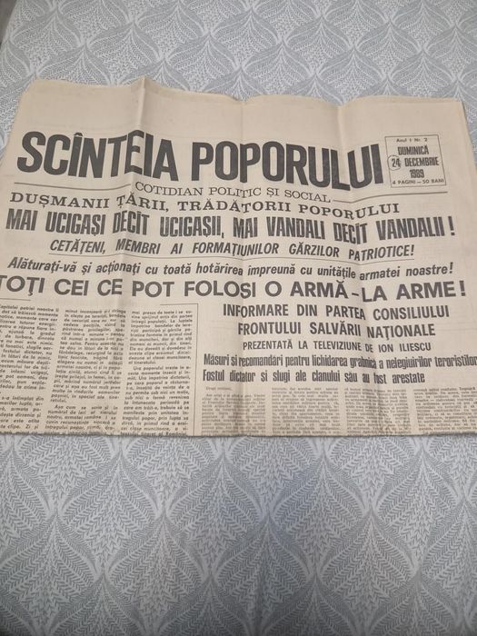 Vând ziare vechi