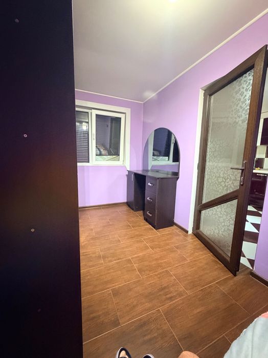 Închiriez apartament 3 camere