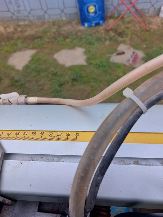 Mașină de tăiat gresie pe apă