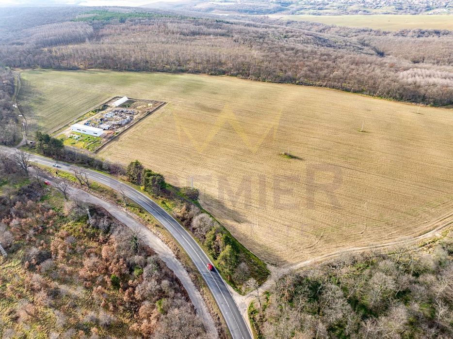 Парцел в Варна, област-с.Приселци площ 5130