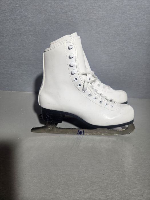 Patine 3111 gheata patinaj artistic   marime   35-36 ( 23,5   cm lungime interioara).