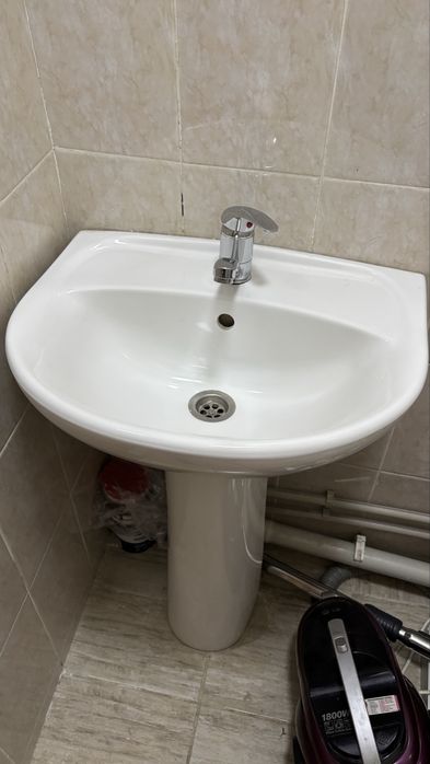 Раковина и унитаз