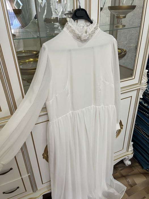 Продаются платья в отличном состояний