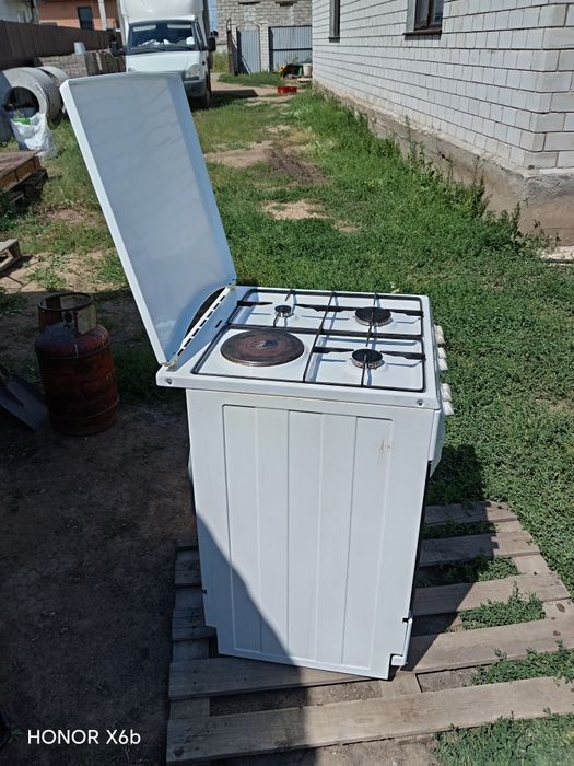 Кухонные плита(газовые-3,электронные - 1)