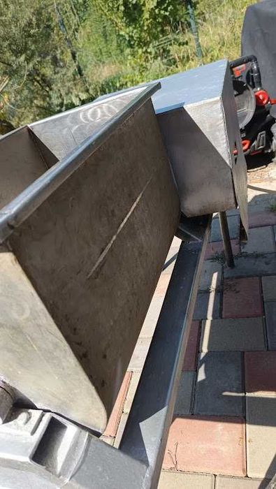masina de umplut carnati sprit aparat hidraulic 15 litri -italy nou silgilat ,malaxor de carne 40 litri  cuva basculabila putere 3 kw trifazat