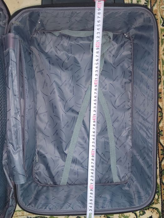 Тканевый чемодан б/у