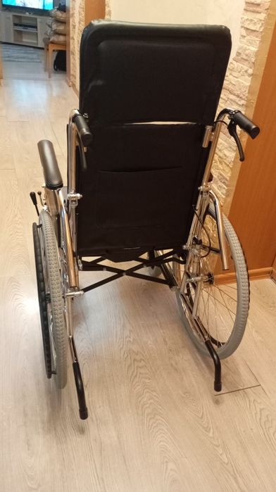 инвалидная коляска
