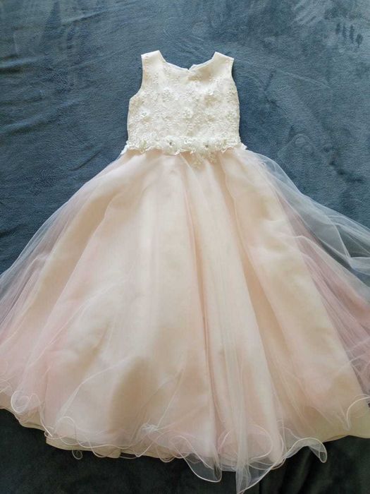 Платье нарядное бальное