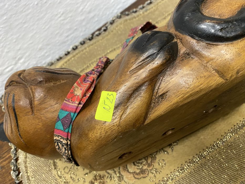 Стара балийска фигура от тик