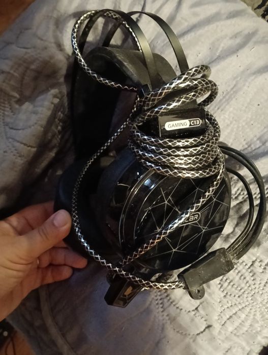 Unitate PC asus+monitor Benq+căști gaming Salar+2 tastaturi +mouse