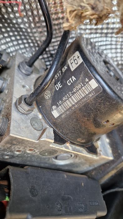 Pompa ABS / ESP cod 1K0614517BK Vw Golf 6 1.4tsi 2010