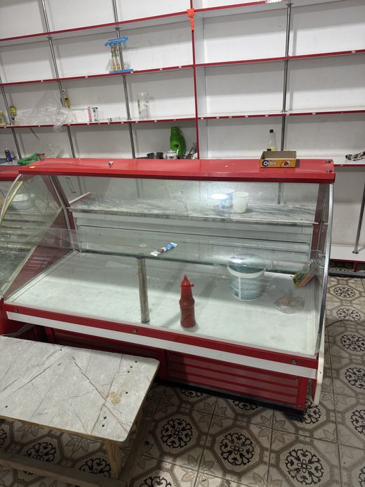 4ta Xaladelnik Sotiladi
