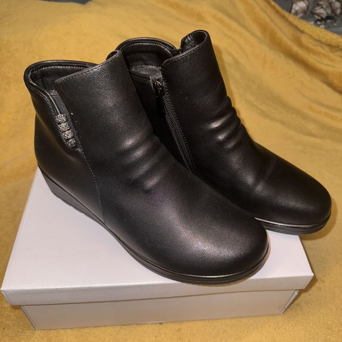 Ghete damă piele naturală cu platformă