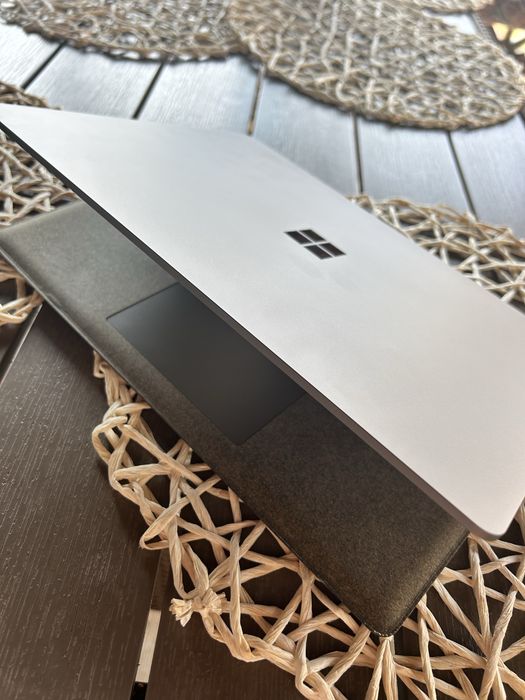 Ultrabook Microsoft Surface Laptop i5 intel + Bon fiscal ! Garantie ! Factura !