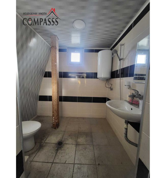 Продава се Склад в Добрич, ЖП Гара - 1680 кв.м за 93 €/кв.м - Снимка #9