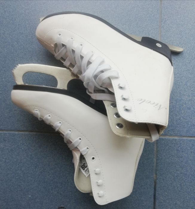 Коньки фигурные жен