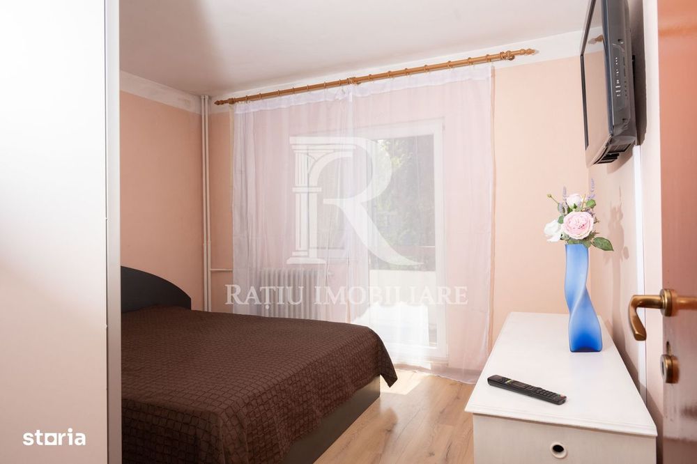 Apartament cu 3 camere | 2 băi | 2 balcoane | Strada Carpați | Oradea