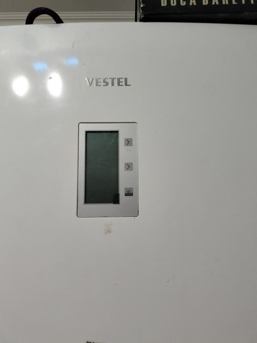 Продам холодильник  в неисправности