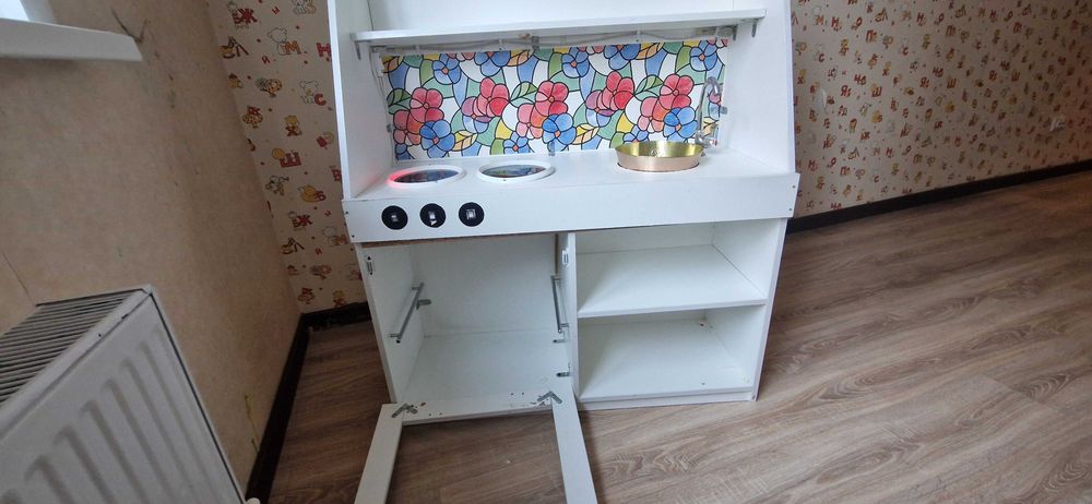 Детская деревянная кухня